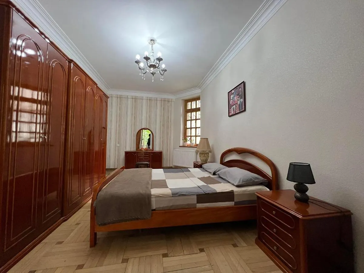 A Sweet Home With A Garden In The Heart Of Tbilisi Casa vacanze