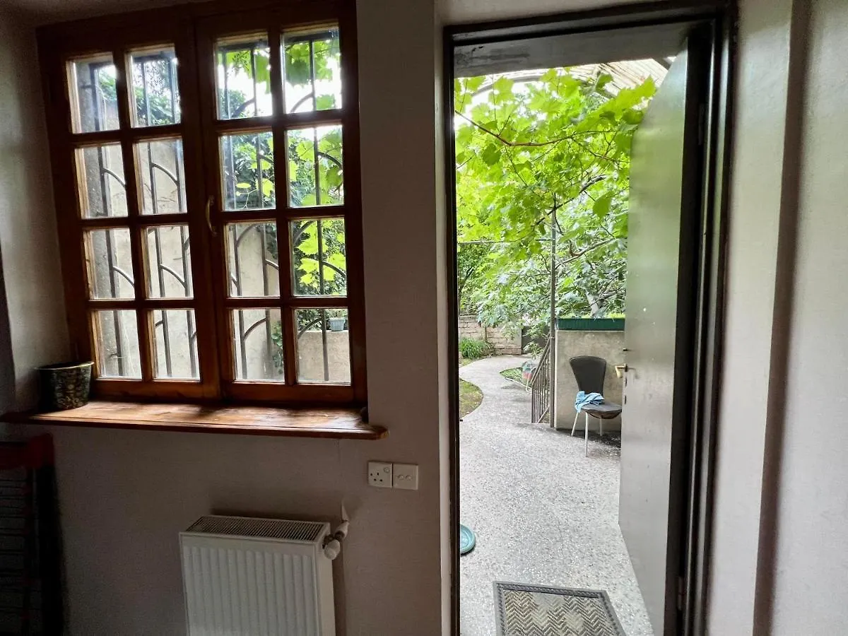 A Sweet Home With A Garden In The Heart Of Tbilisi Casa vacanze