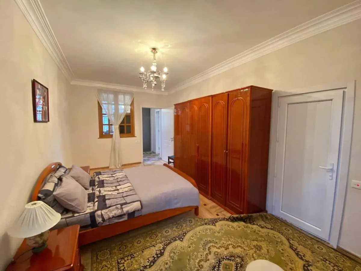 A Sweet Home With A Garden In The Heart Of Tbilisi Georgien